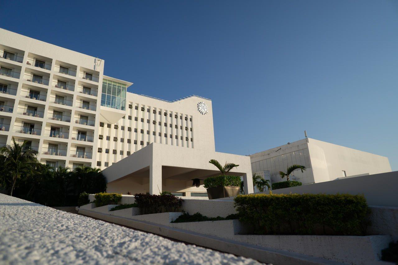 Sunset Royal Hotel Cancún Kültér fotó